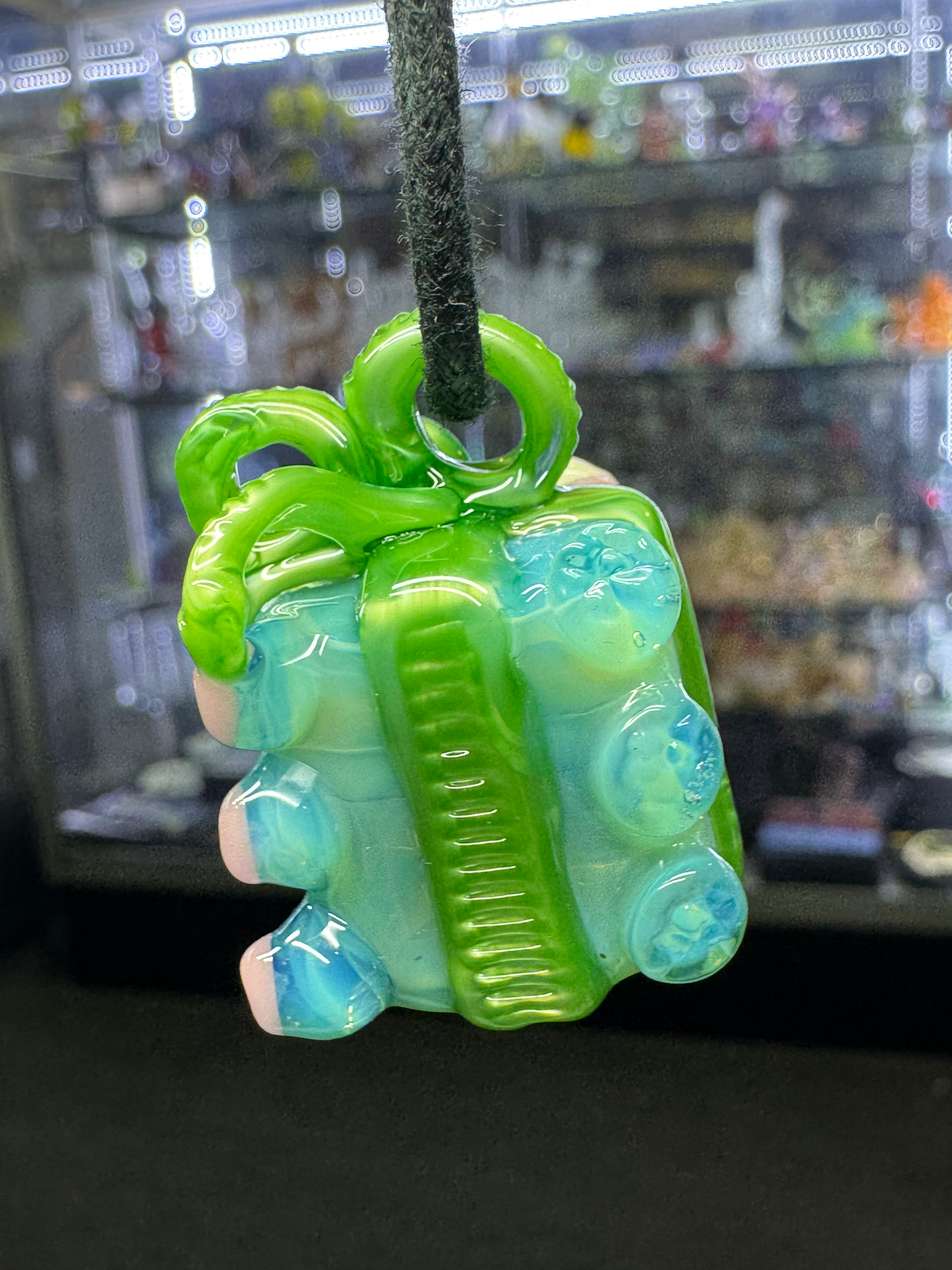 Salt Present Pendy
