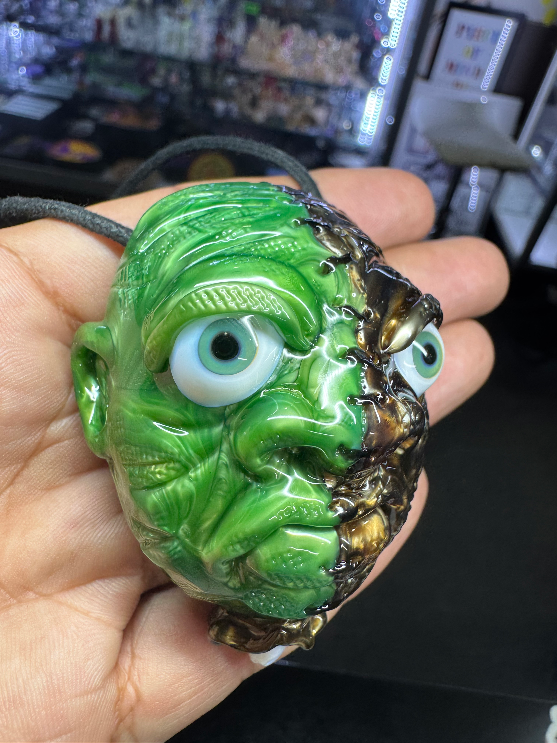 Muller Voorhees Split Face Pendy