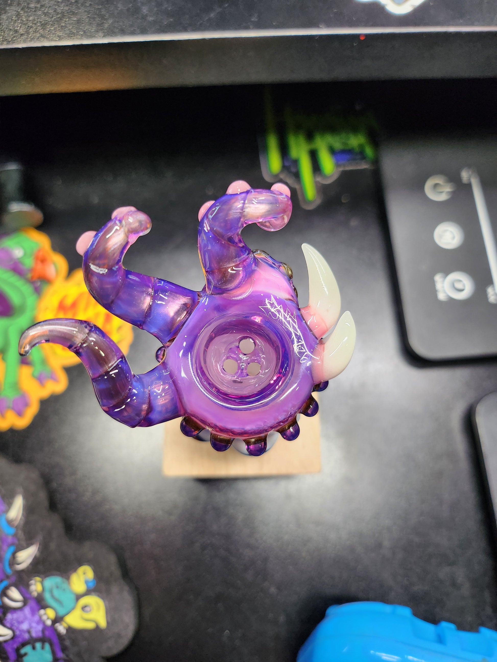 Salt x Kurt B. 14mm - 3 hole slide show