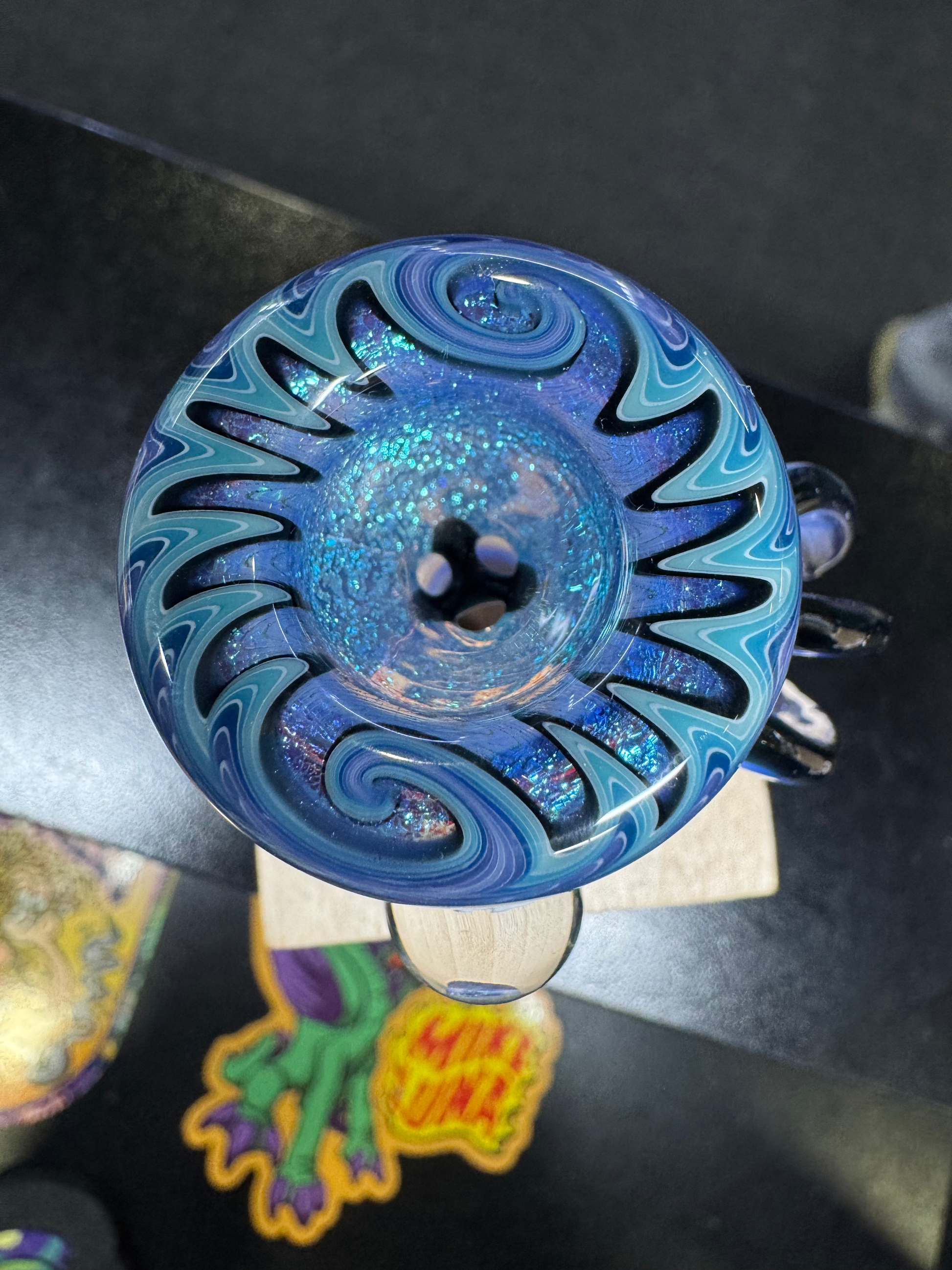 Eusheen 18mm - 3 Hole slide show