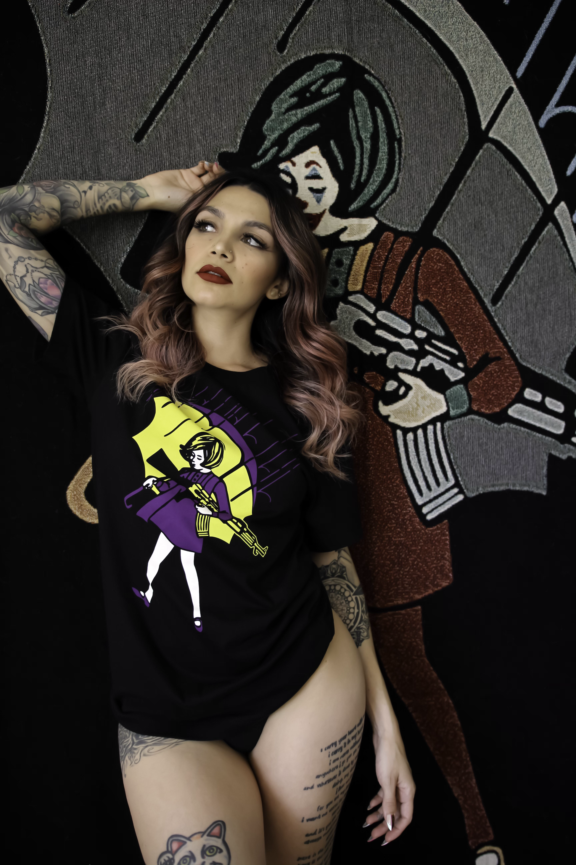 Slinger Assault Girl POM T-shirt